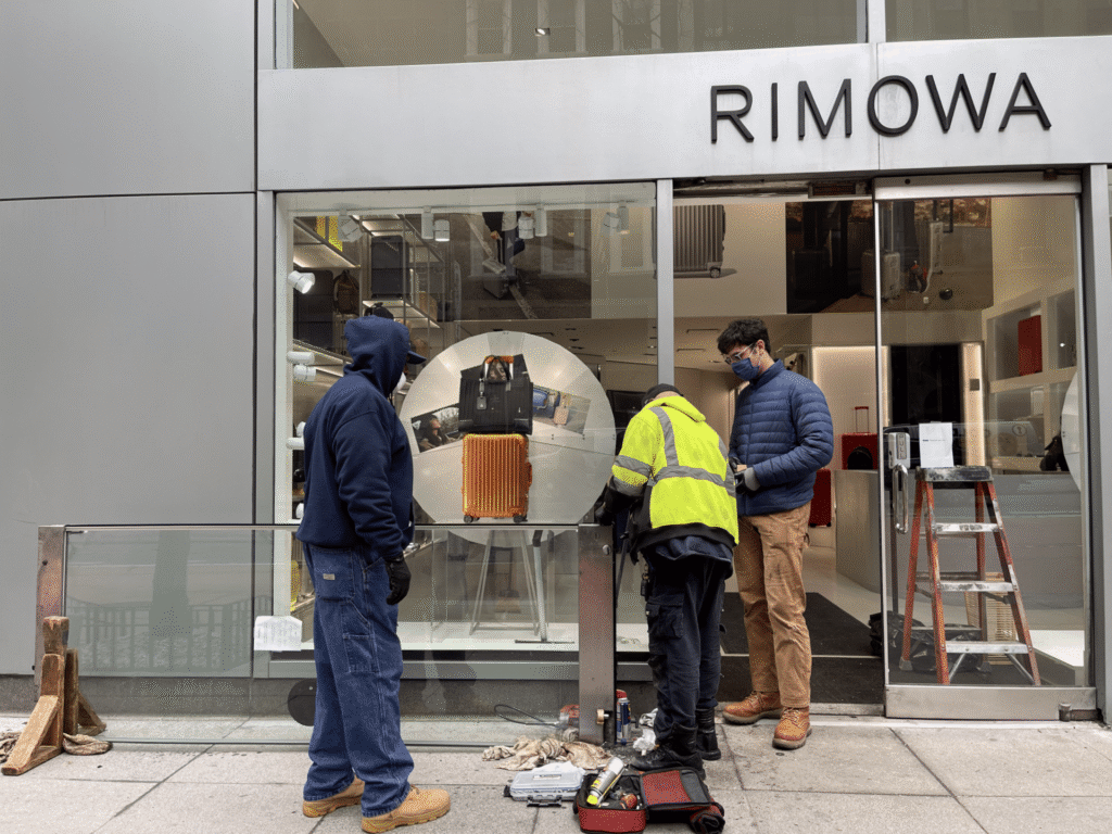 Golden Key Locksmith NYC Install Commercial Glass Door In NYC